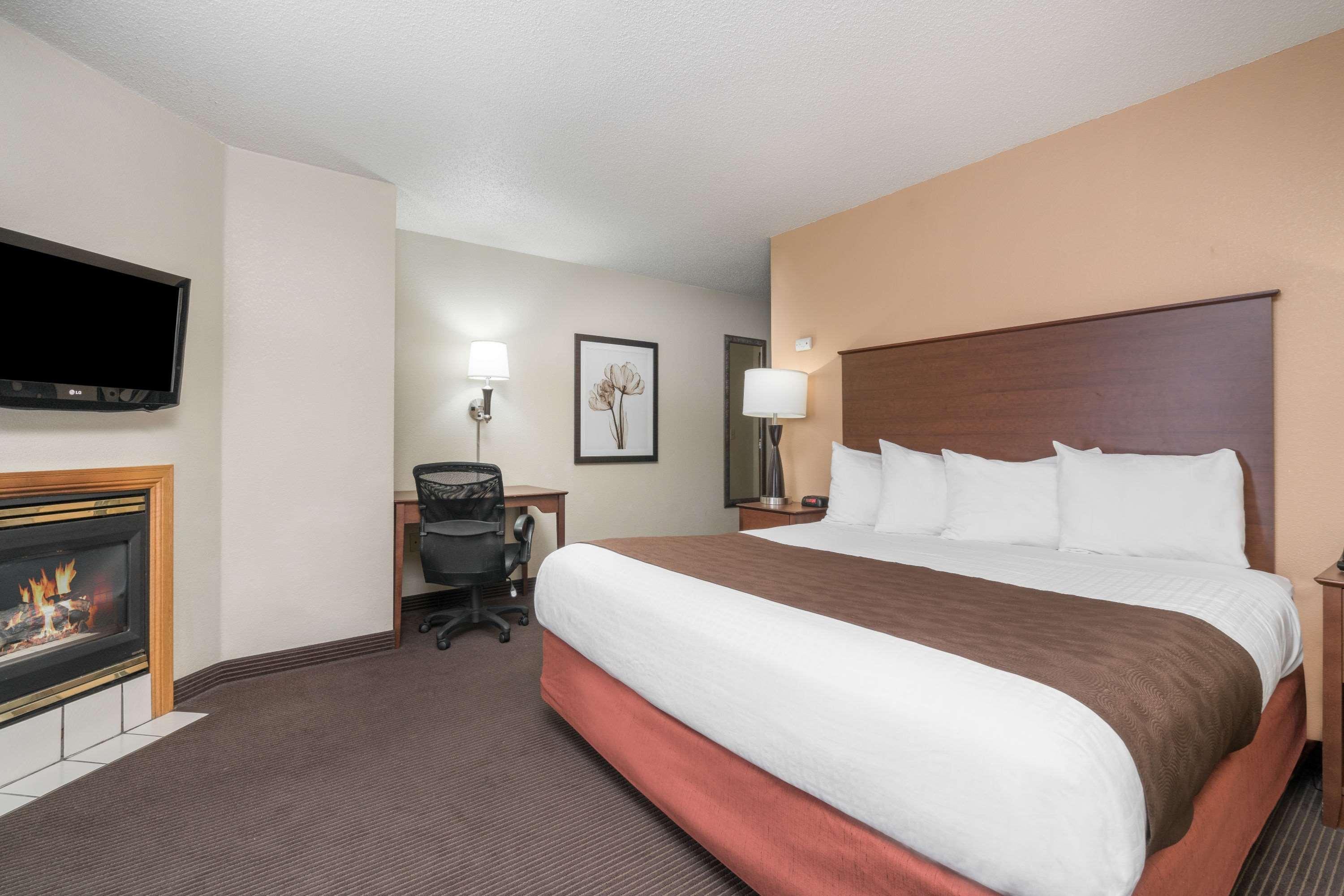 Americinn By Wyndham Bismarck Esterno foto