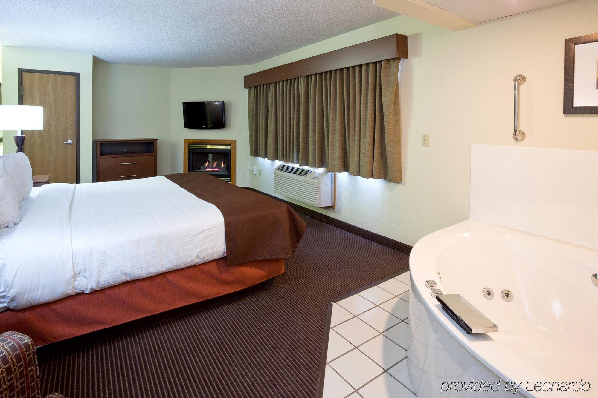 Americinn By Wyndham Bismarck Esterno foto