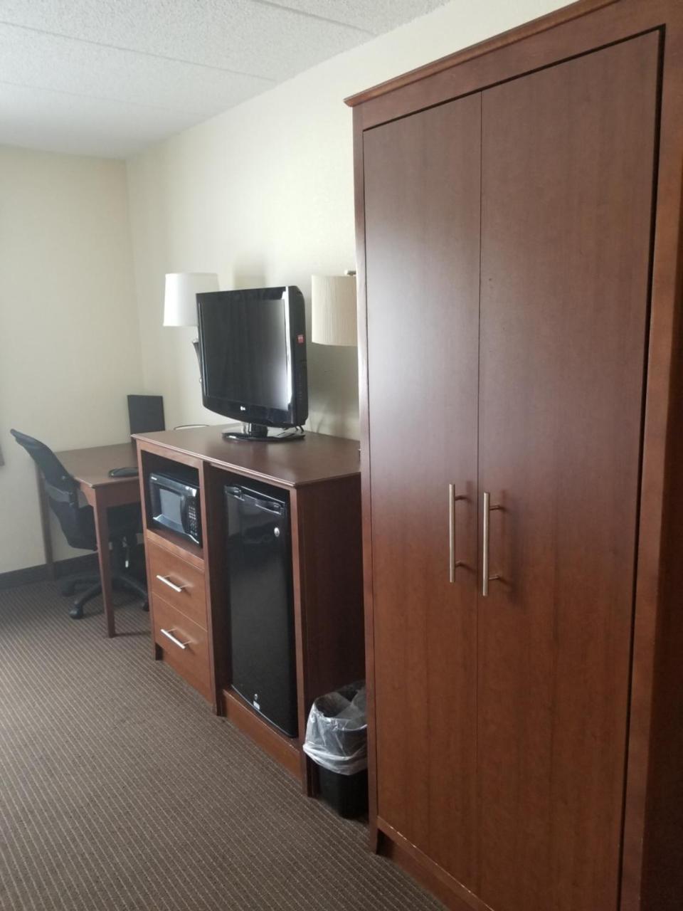 Americinn By Wyndham Bismarck Esterno foto